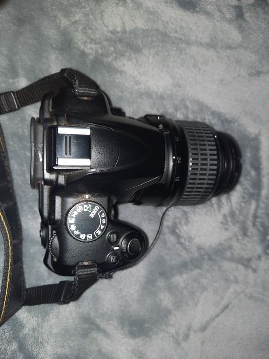 Maquina fotográfica Reflex  NIKON D 3000 - como nova