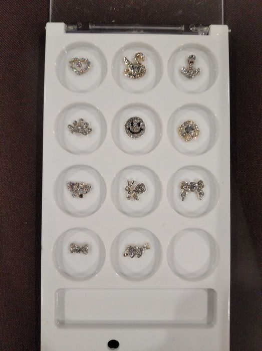 Decoração para unhas / nail art: charms e stickers