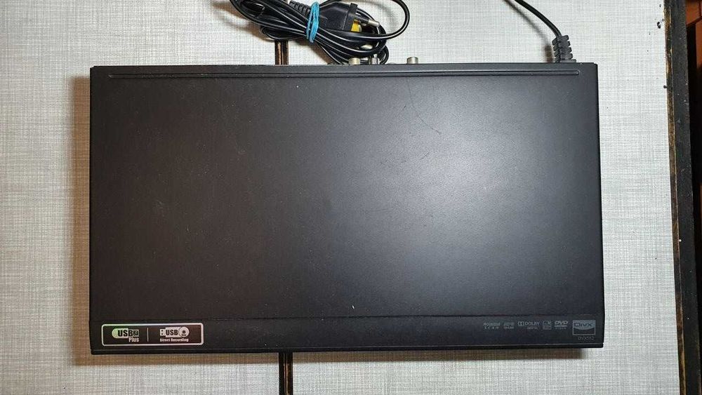 DVD проигрыватель LG DVX552