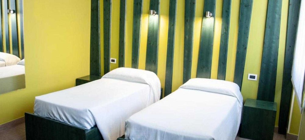 DREAM & HOSTEL CENTRUM , śpij tanio i wygodnie , дешево і зручно , FV