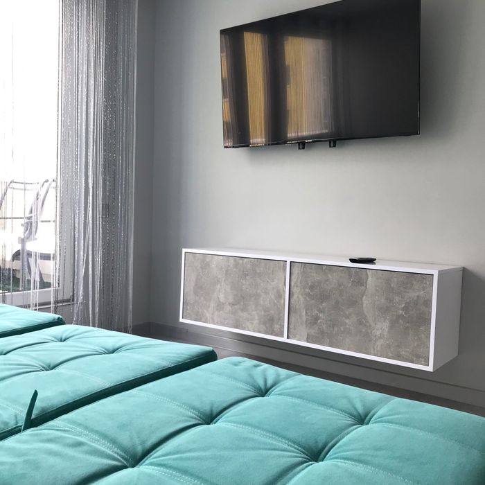 Квартира біля озера з круговою терасою та власною парковкою