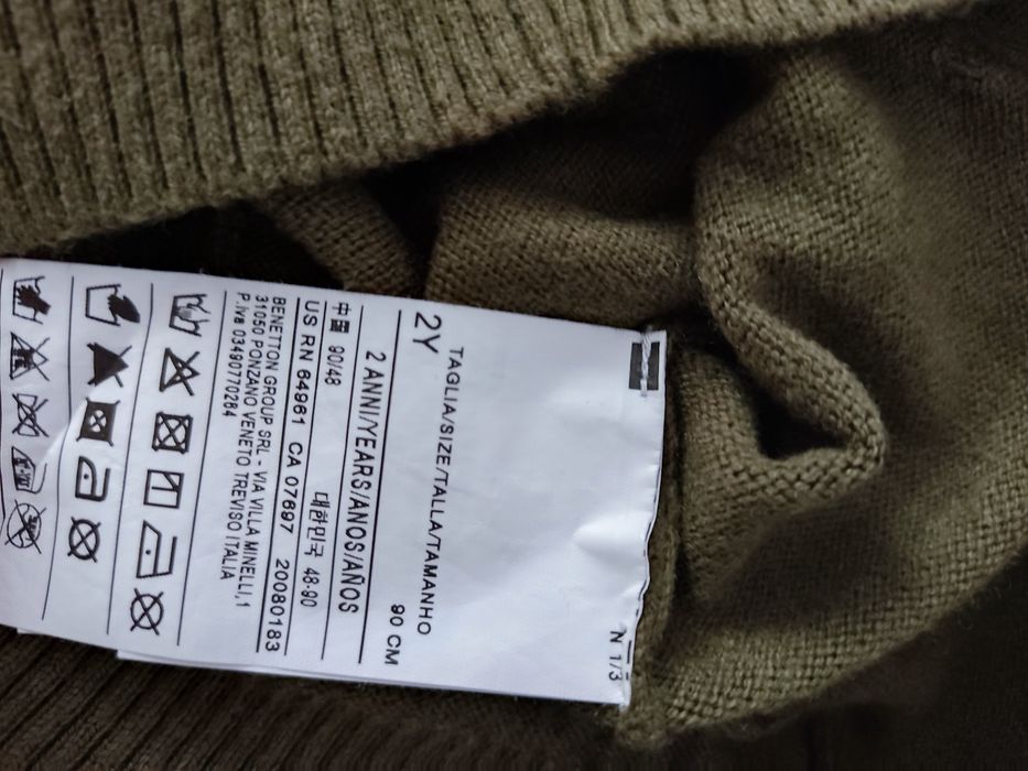 Sweter khaki Benetton 86