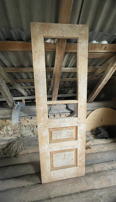 Двері деревʼяні