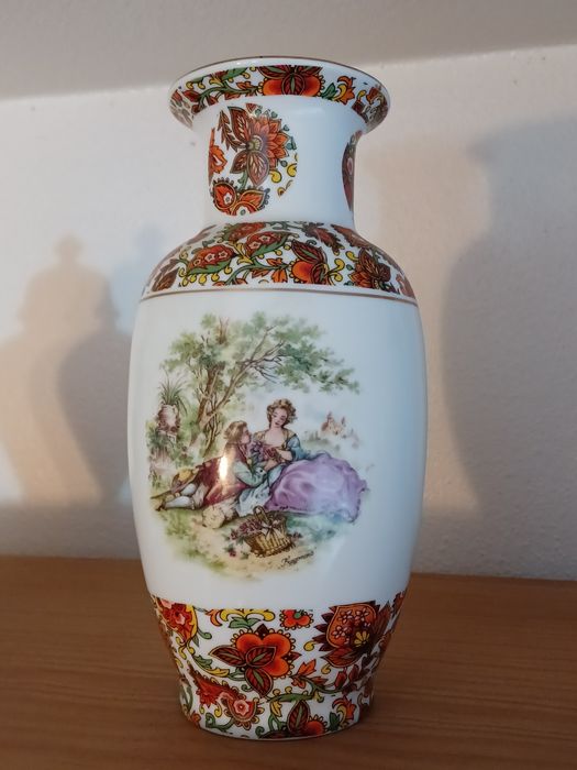 Jarra com desenhos bonitos