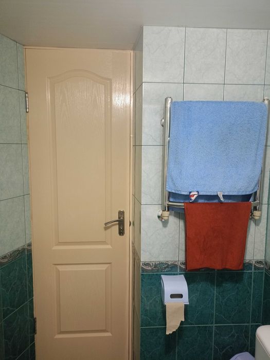 Продаєця частина будинку