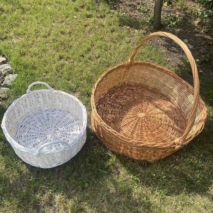 Карзина для квітів с лози