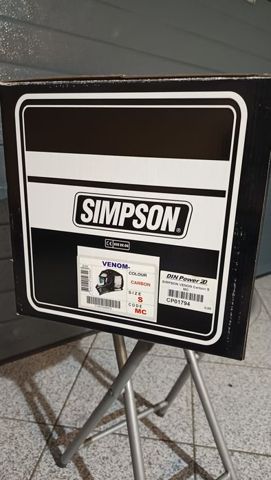 Capacete Simpson Venom Bandit Carbon MC