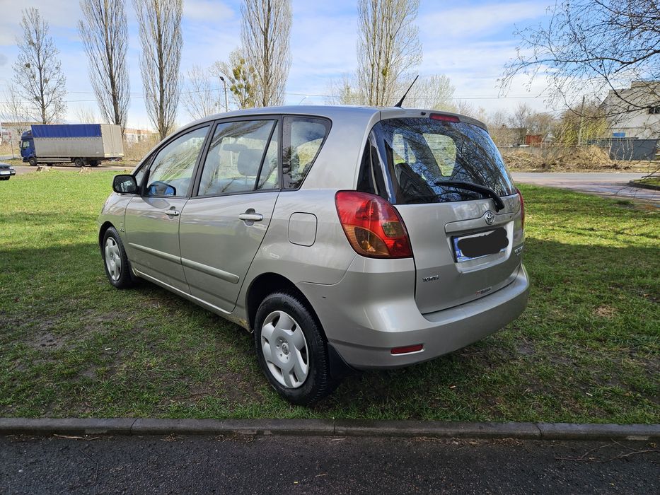 Toyota Corolla Verso 2002 рік 2.0 дизель для військових