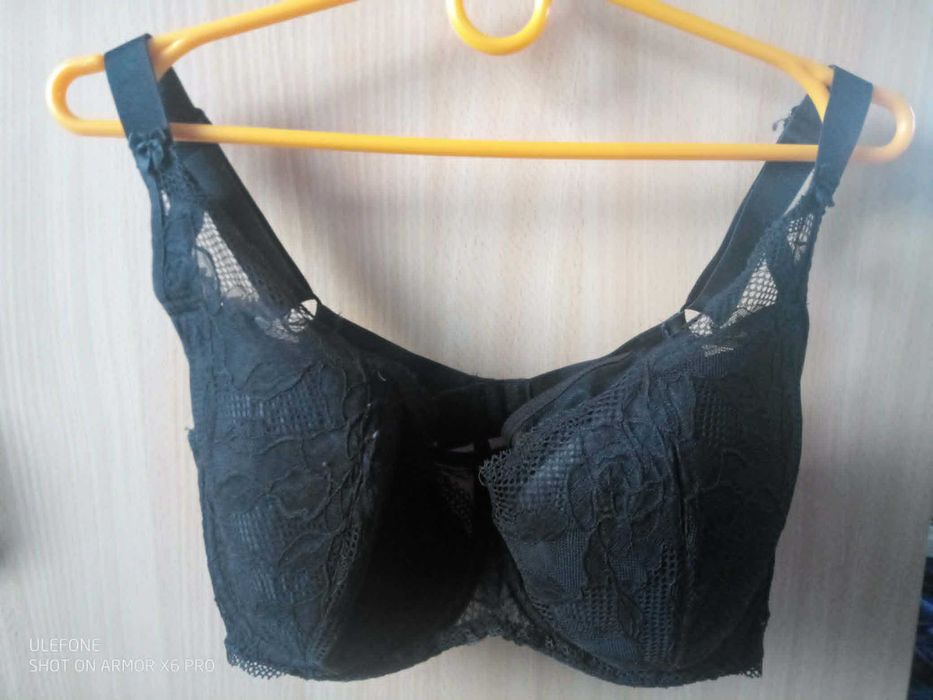 Biustonosz Semi-Soft Veronika czarny G80