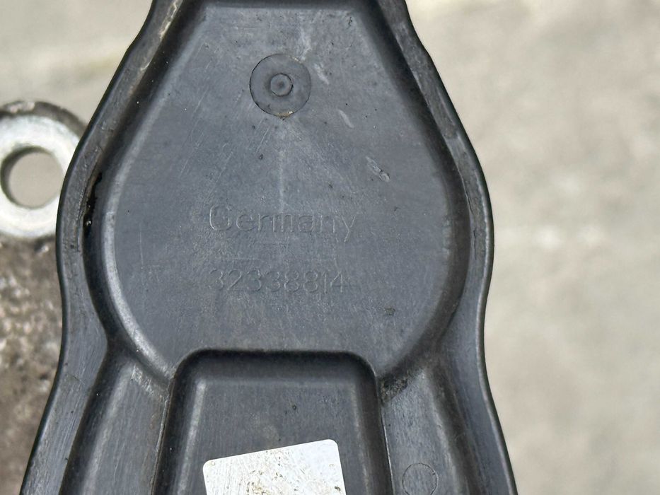Супорт гальмівний задній Renault Scenic 3 Megane 3