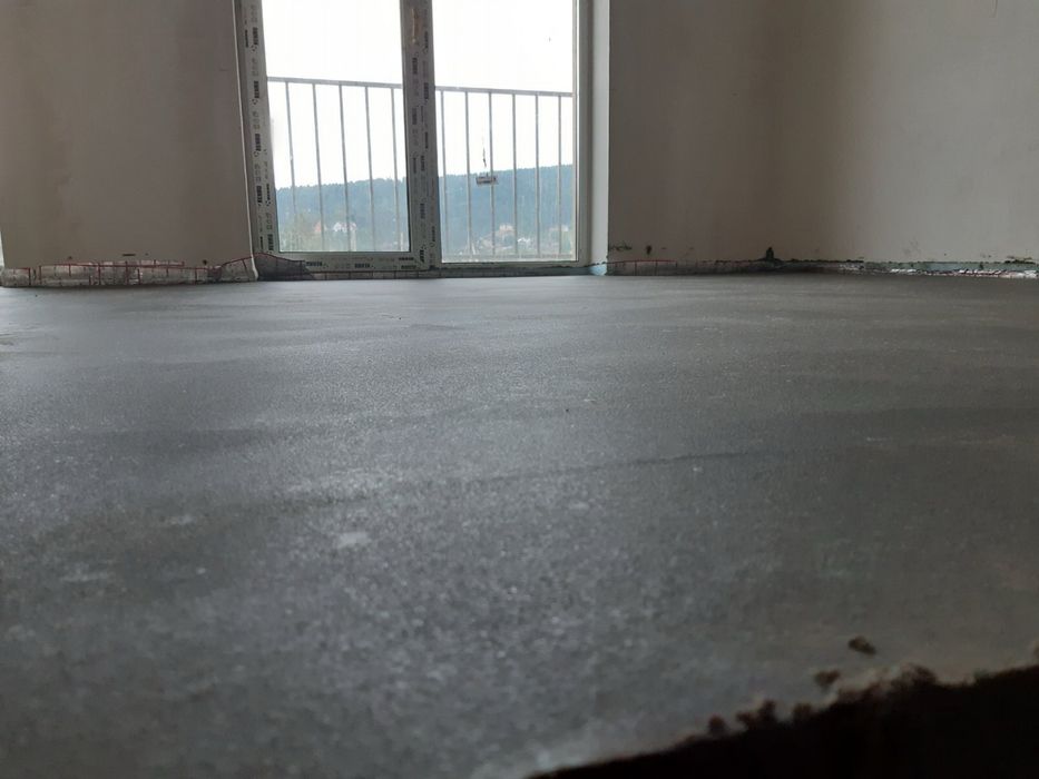 Бетонна напівсуха стяжка підлоги