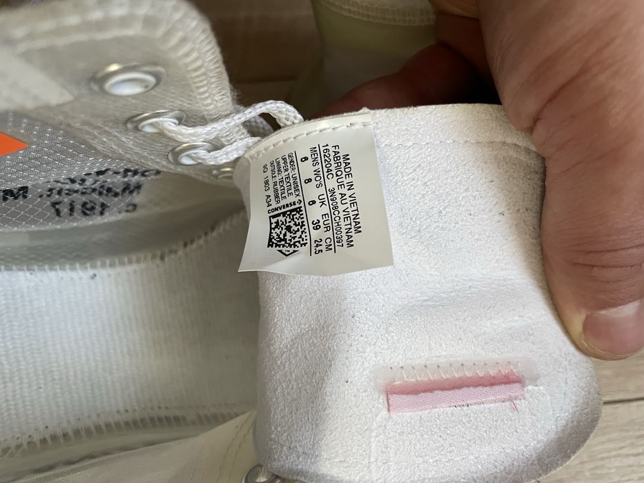 Converse off white