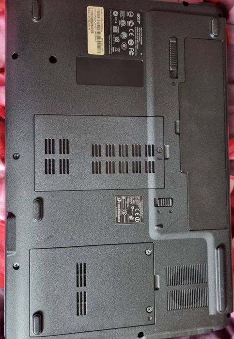 Acer Aspire 5732Z (KAWF0) 15.6" + сумка