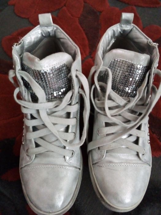 Buty srebrne roz. 37