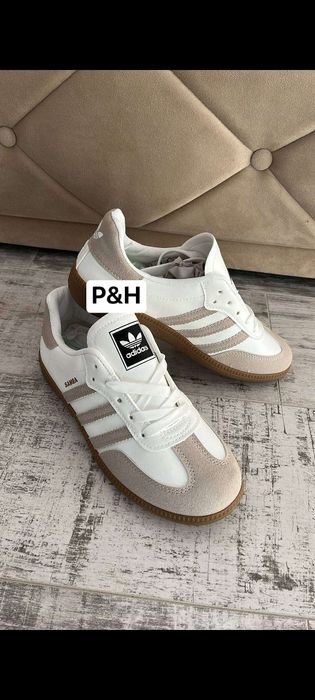 Buty damskie 
36-41
Wysyłka pobraniowa lub olx
Przed zakupem pytać o dostępność rozmiaru