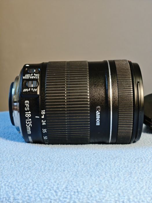 Canon EF-S 18-135mm 3.5-5.6 is