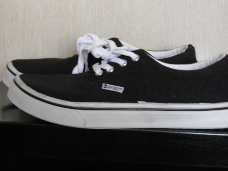 HI-TEC  tenisówki 42/26 uniseks.