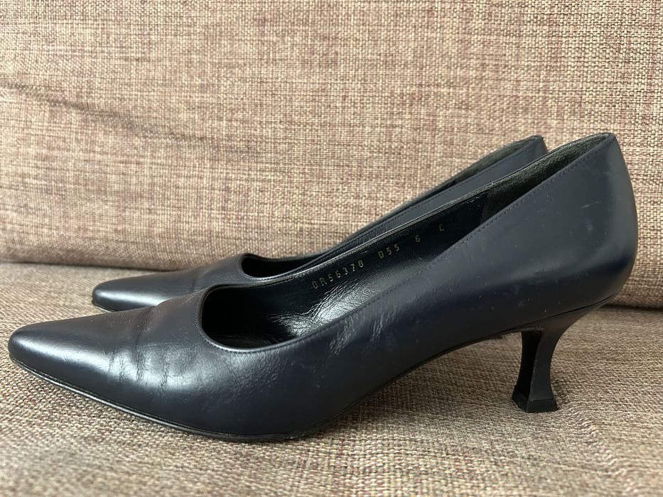 Salvatore Ferragamo шкіряні туфлі човники 36 р уст див