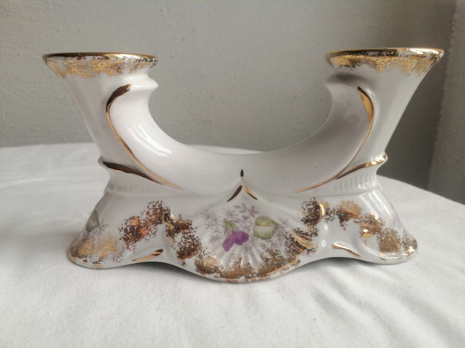 Stare sygnowane świeczniki z porcelany - Chodzież