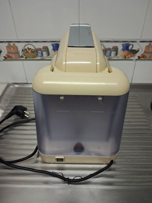 Máquina de café Delta Q para arranjo ou peças