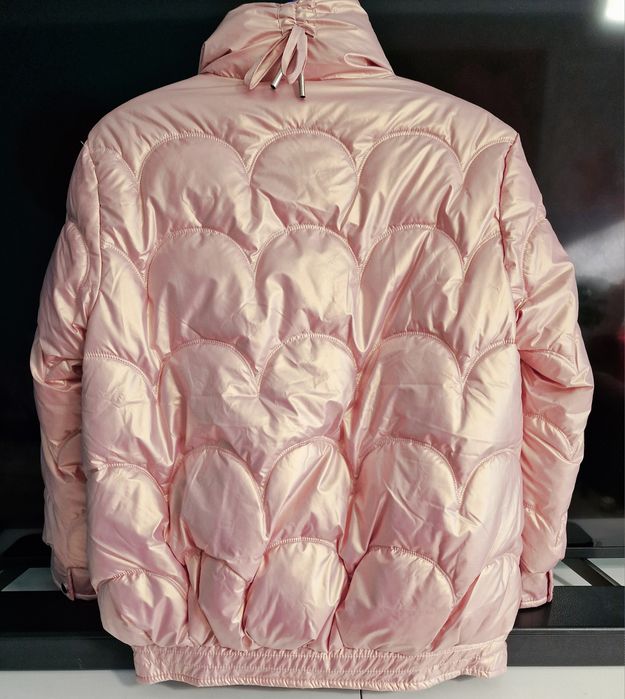 Pikowana ocieplana kurtka damska.