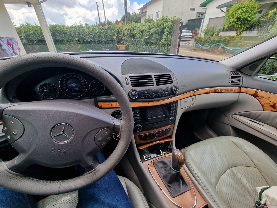 Mercedes E220 CDI - W211