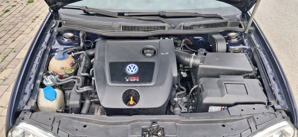 Vw golf  IV   1.9 TDI  130Cv  cx6 nacional  2003 1 registo histórico de manutenções
