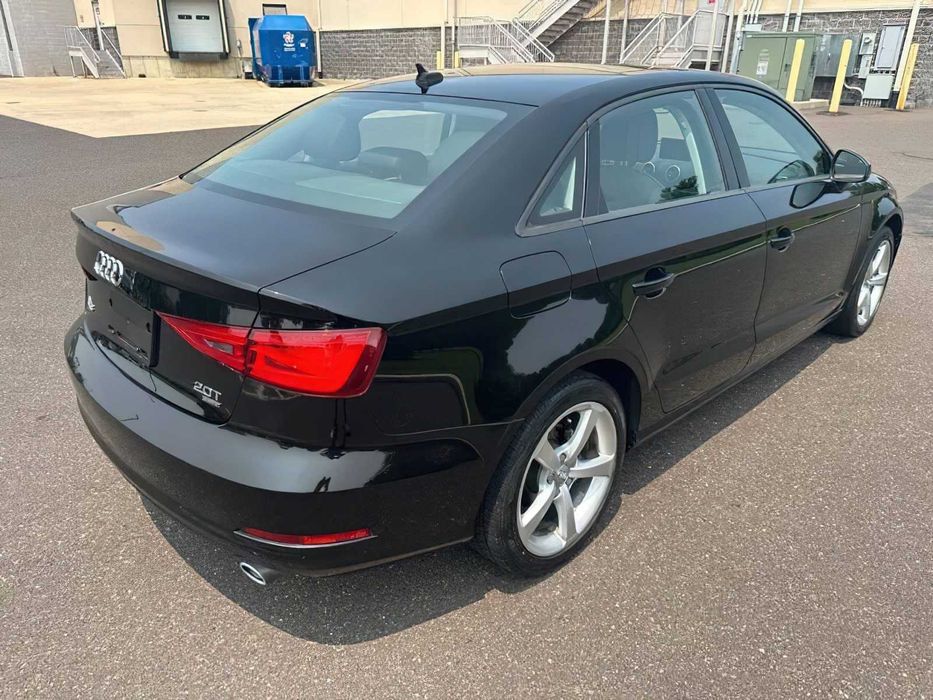 Audi A3 quattro Premium      2015