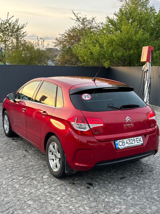Автомобіль Citroen C4