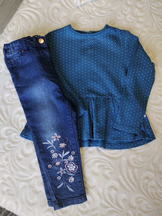 Костюм для дівчинки