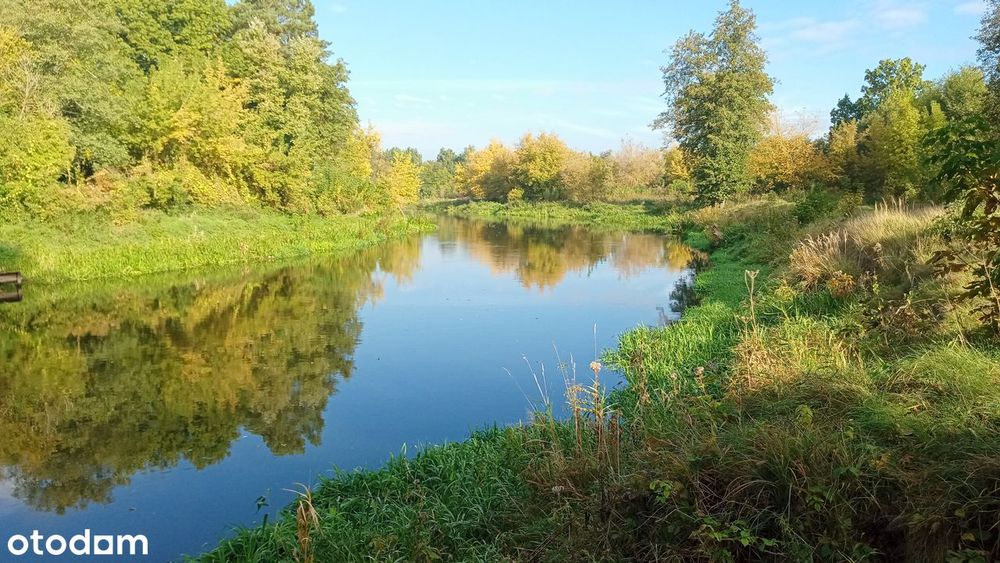 Sprzedam działkę budowlaną o pow. 1093m2 z pozwoleniem na budowę domu.