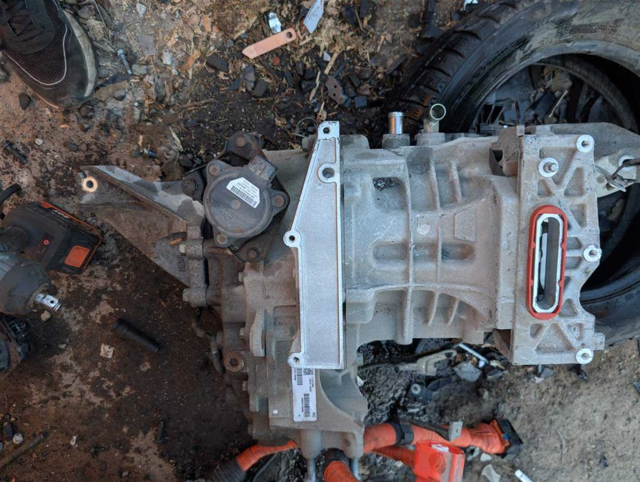 Редуктор передній nissan leaf 2 320105sh5f  2017 2025
