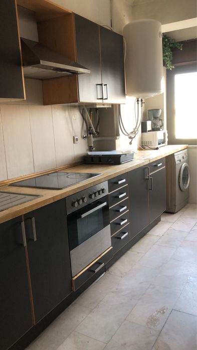 Quarto casal c varanda s/caução Venda Nova ( amadora )