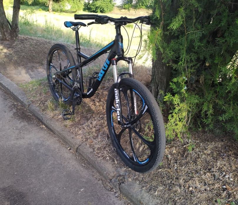 Велосипед riot на литых дисках