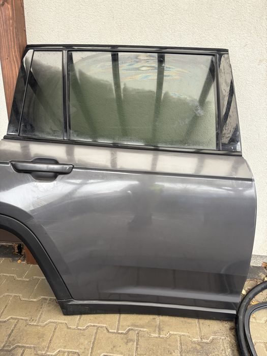 Drzwi prawy tył Jeep Grand Cherokee WL L