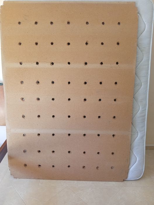 Cama, estrado, colchão e sofá