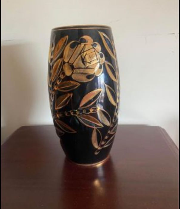 Jarrao preto/dourado em otimo estado