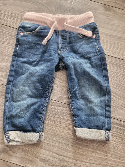 Spodenki dla dziewczynki rozmiar. 62