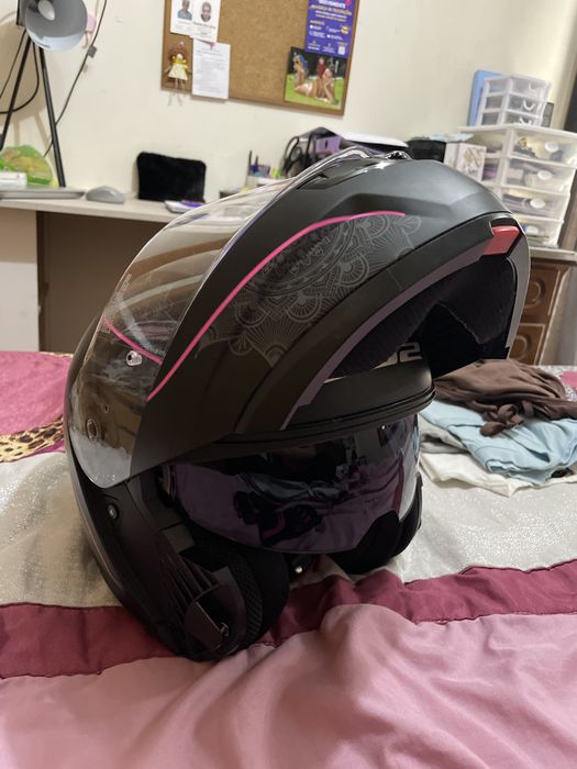 Capacete LS2 feminino