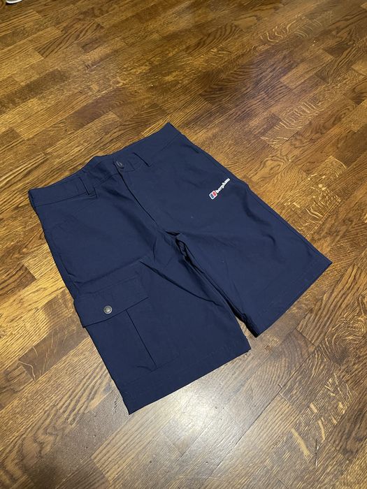 шотри Berghaus з телнологіʼю гортекс