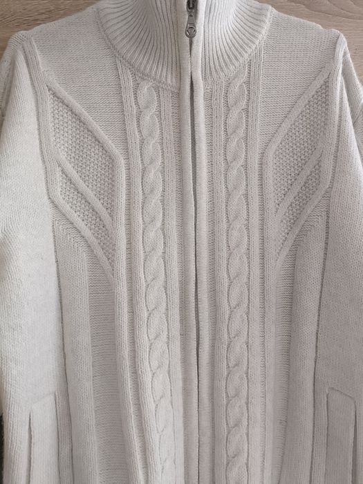 Sweter na zamek z wełny