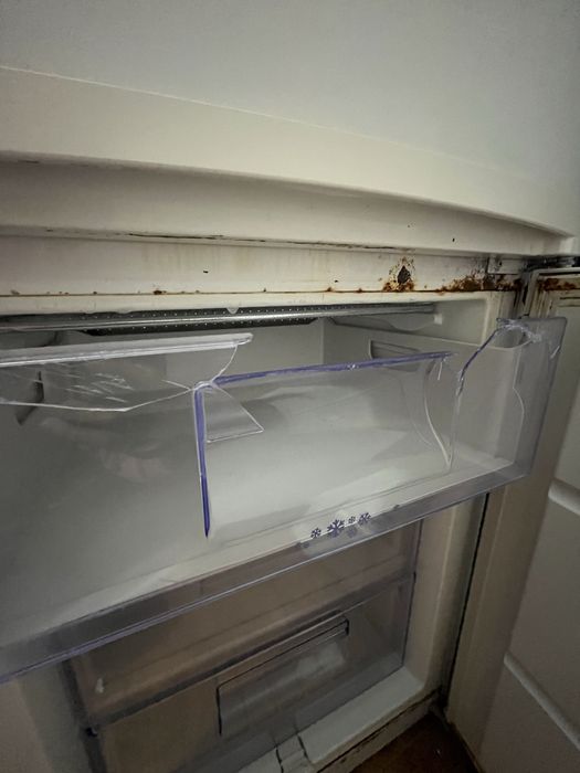 Холодильник zanussi