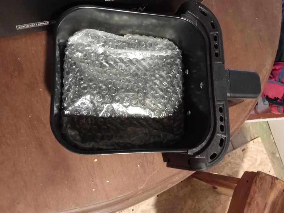 Vendo não dou uso fritadeira sem óleo