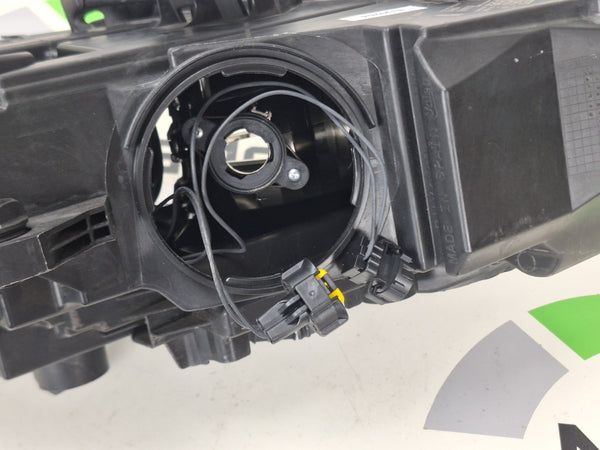 Farol Dianteiro Esquerdo Audi A3 8V | Faróis / Esquerdo