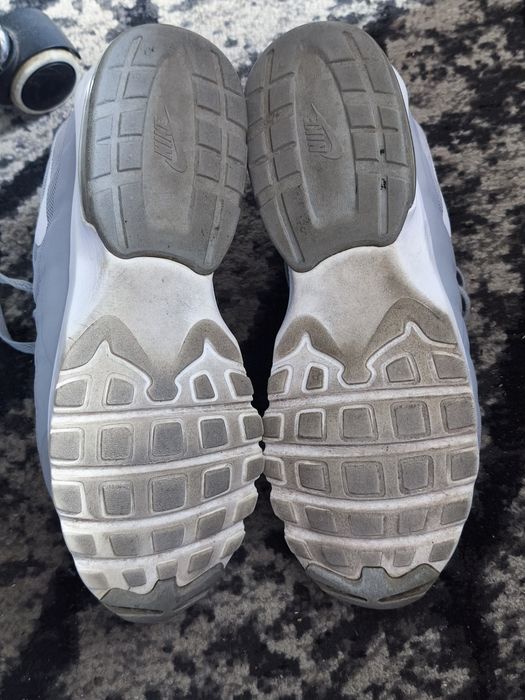 Nike Air Max invigor 44
