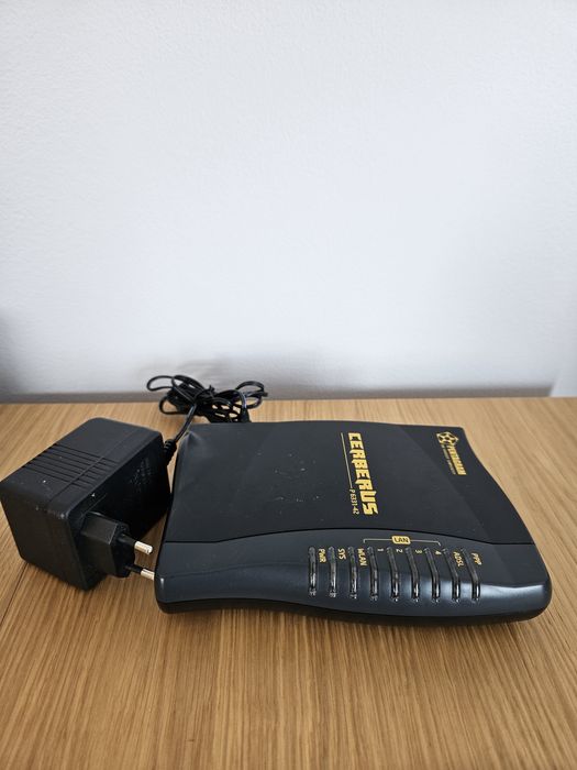 Router modem ADSL Pentagram Cerberus P 6331-42