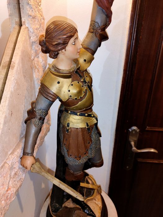 Escultura candeeiro  Joana  D'Arc século XX
