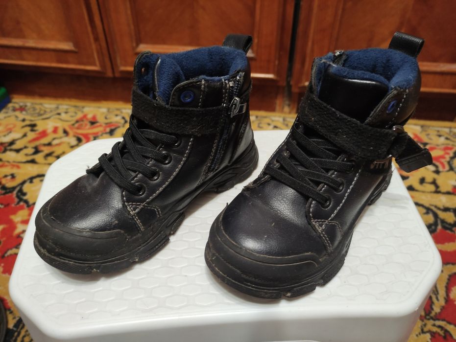 Осінні теплі черевики на хлопчика 28р