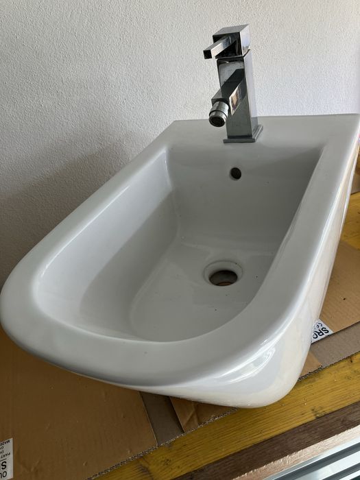 Bidé ROCA (pendurar)64861234160130121