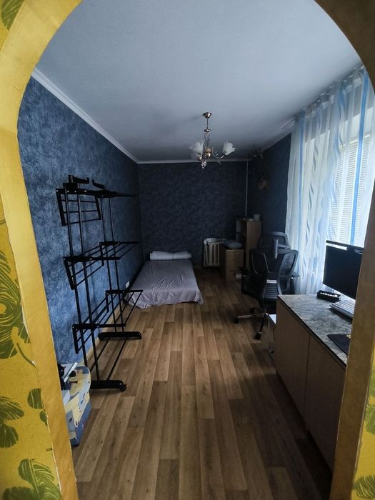 Продається затишна 2-кімнатна квартира по вул. Успенсько-Троїцька вулиця у самому центрі Конотоп.